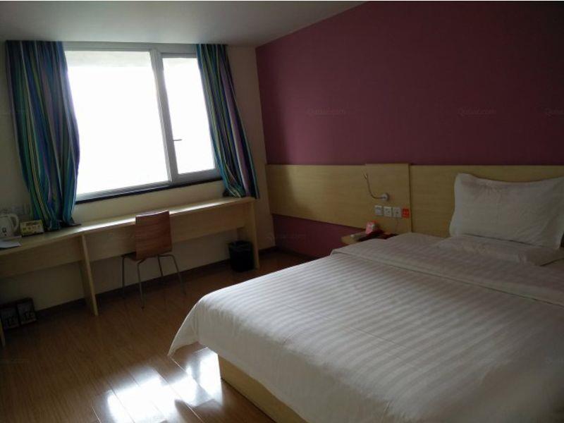 7Days Inn Chengdu North Railway Station No.2 Экстерьер фото