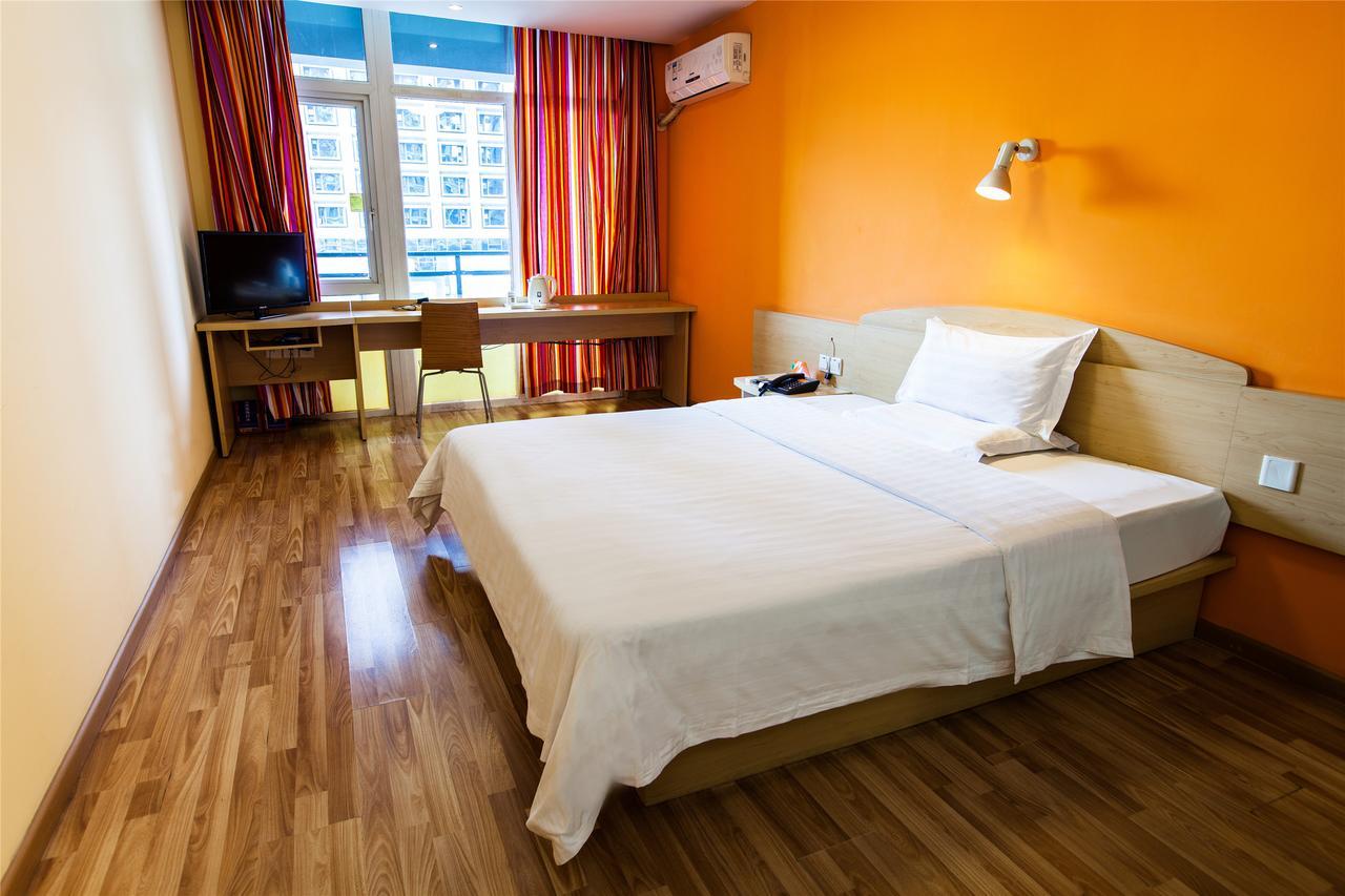 7Days Inn Chengdu North Railway Station No.2 Экстерьер фото
