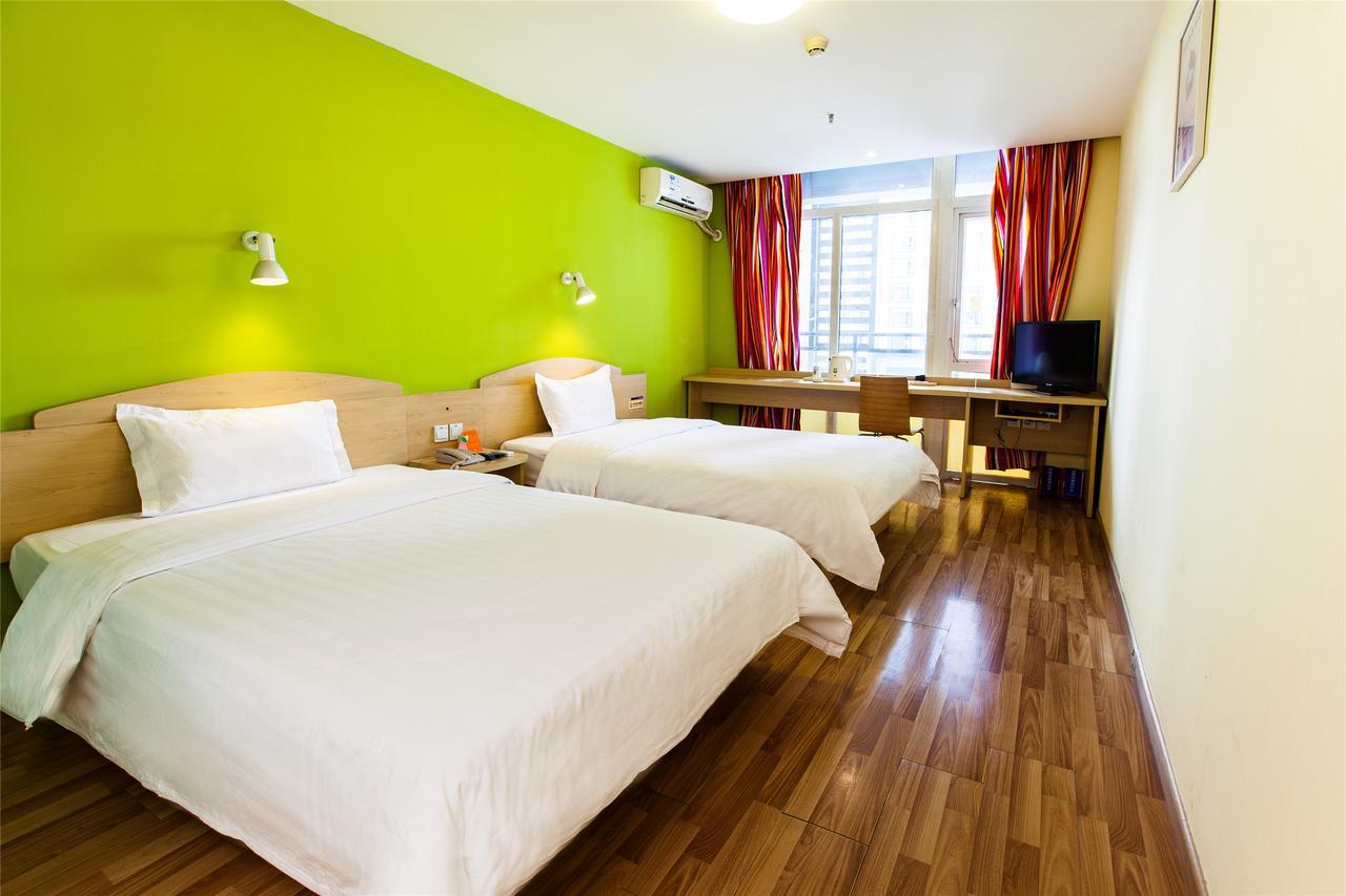 7Days Inn Chengdu North Railway Station No.2 Экстерьер фото